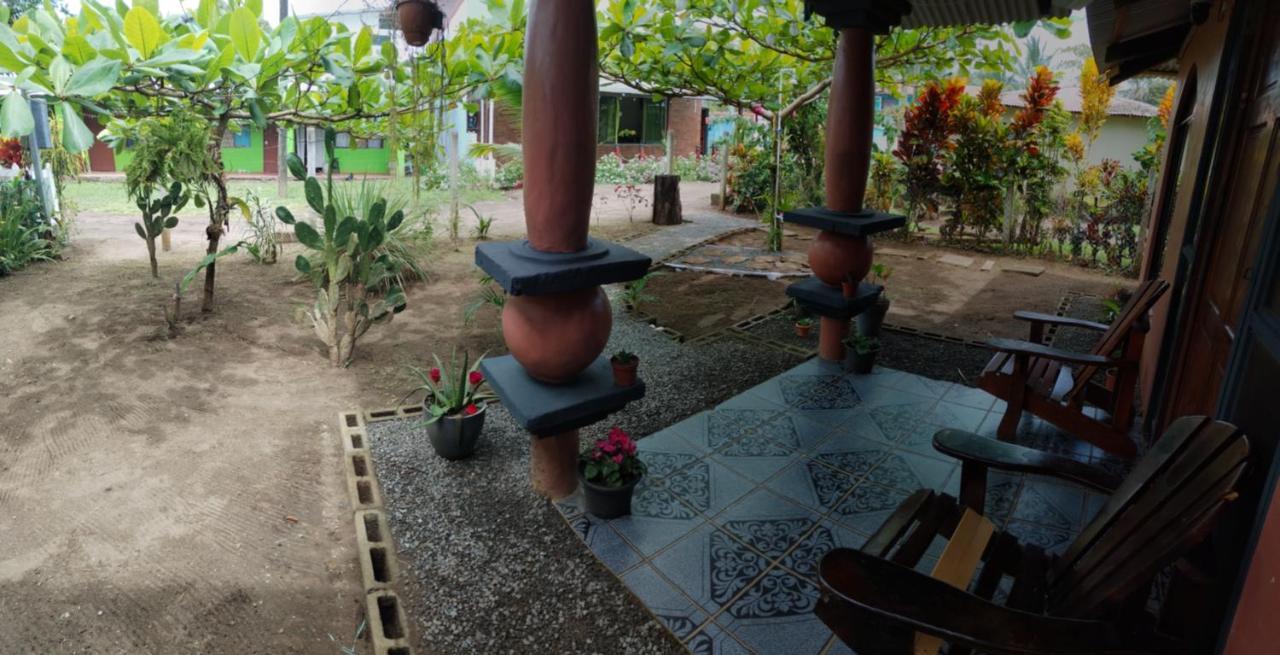 Micheck Beach House トルトゥゲーロ エクステリア 写真